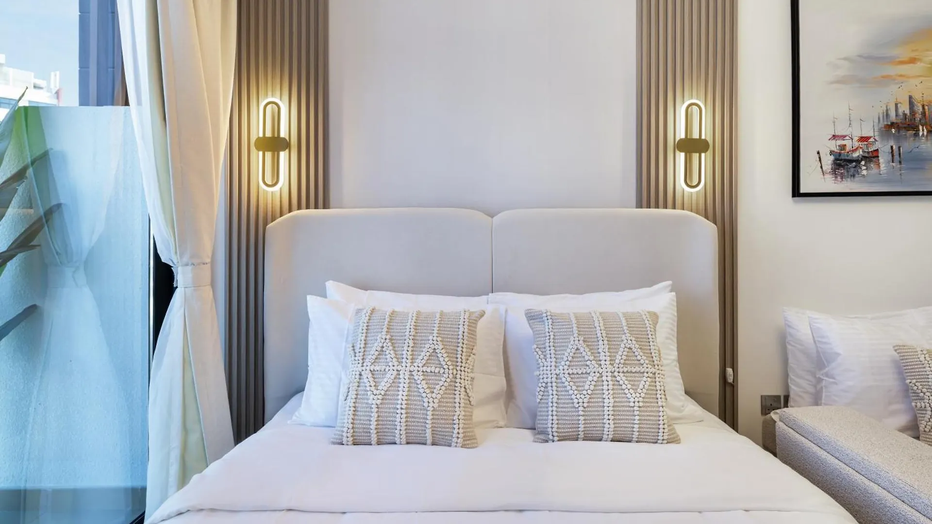 New Chic Studio Apartment In Azizi Riviera One Dubai