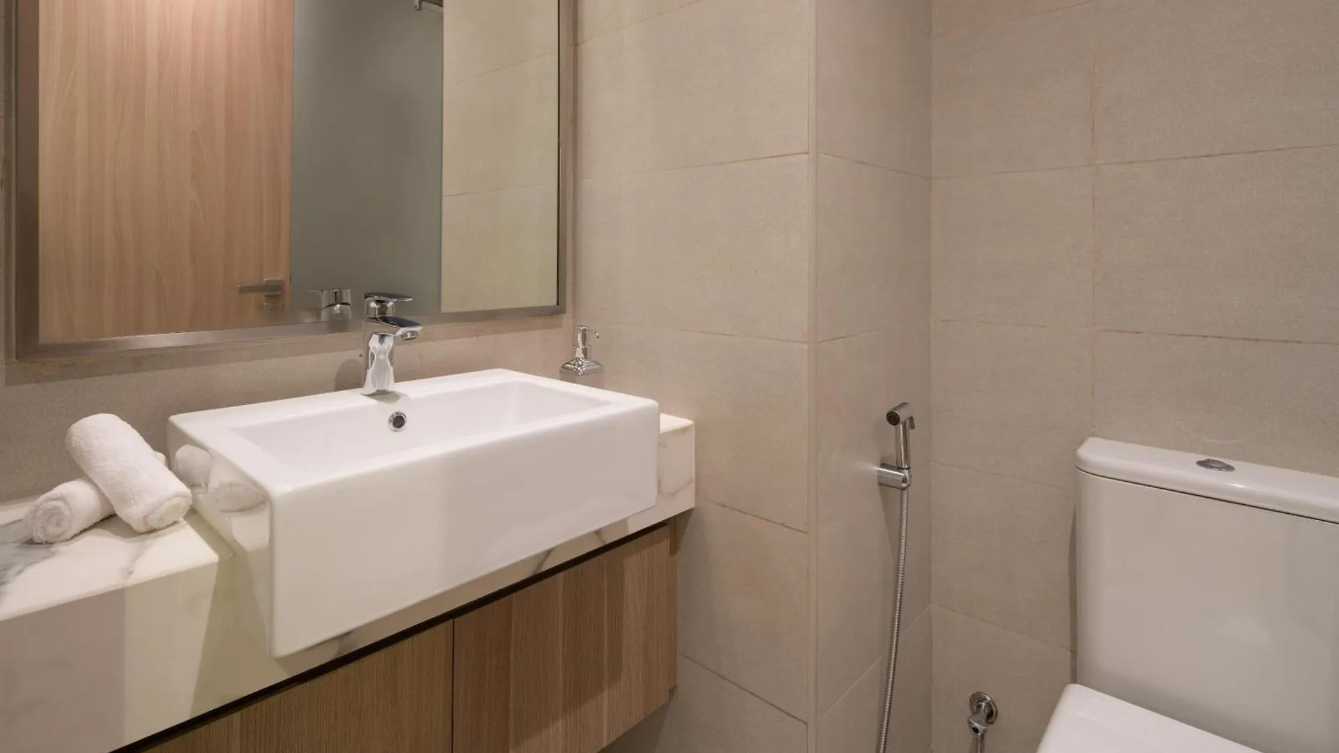 New Chic Studio Apartment In Azizi Riviera One Dubai